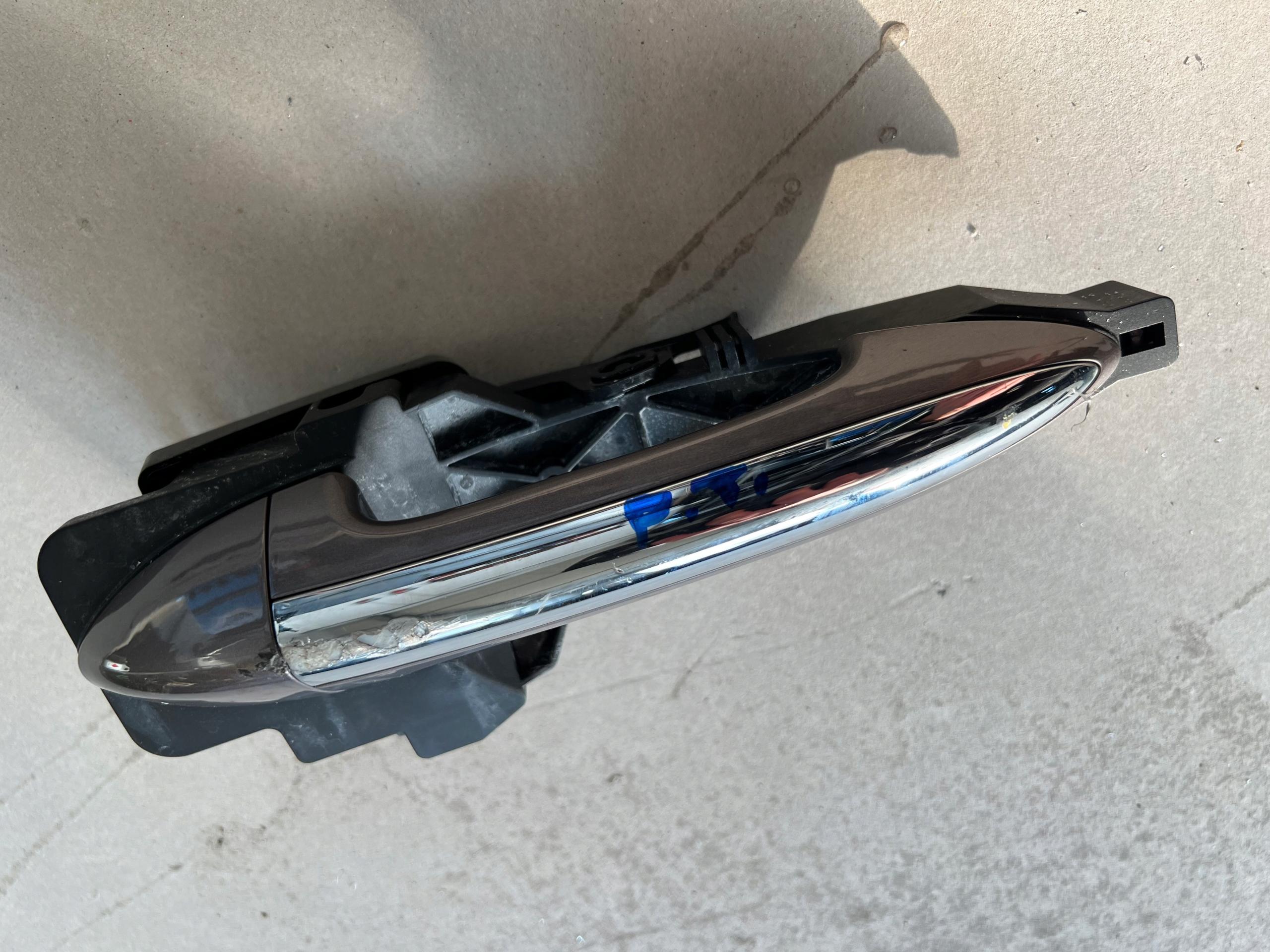 HYUNDAI IX20 10-15 РУЧКА ДВЕРИ ПРАВАЯ ЗАДНЯЯ NSW