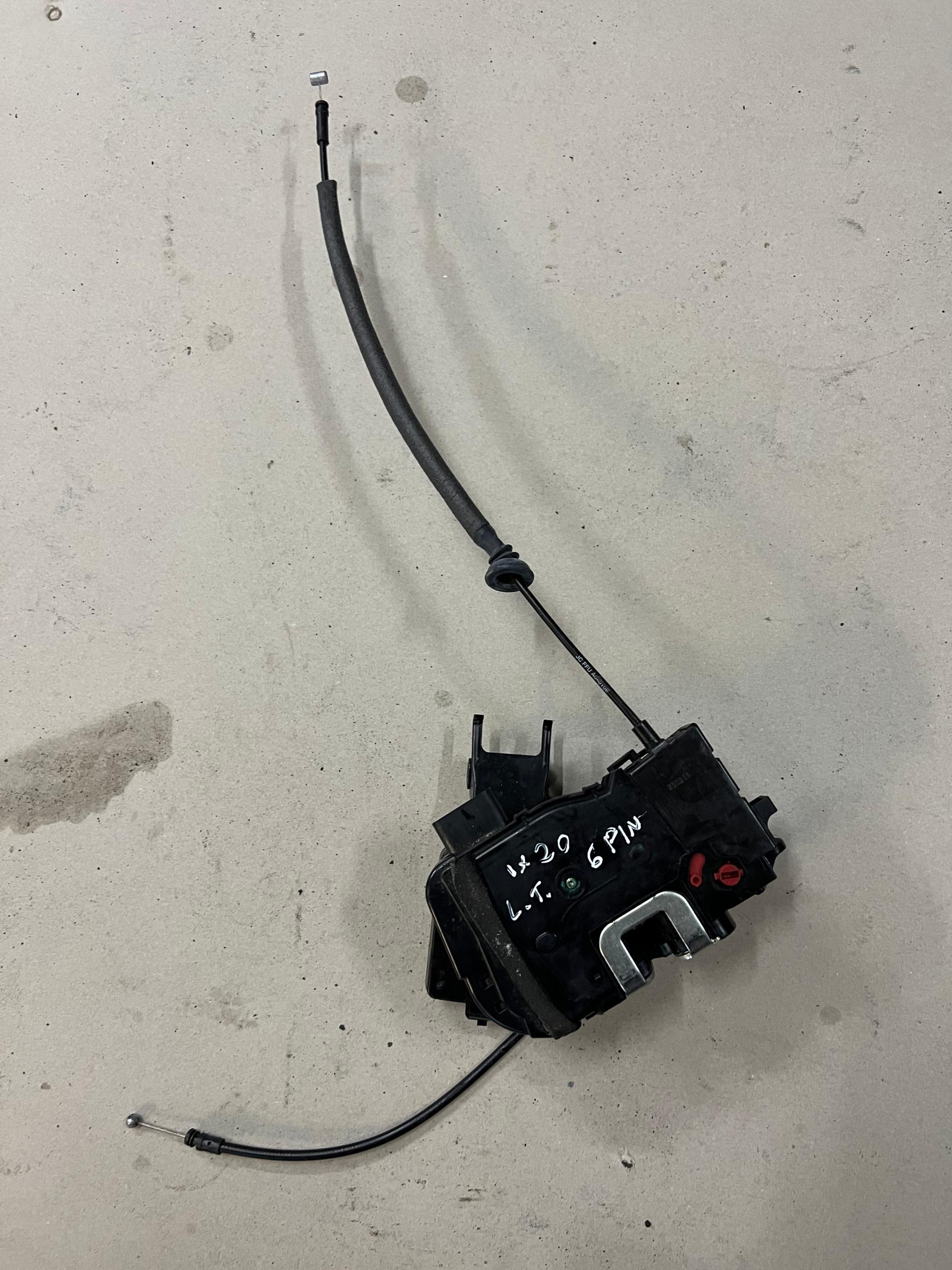 81410-1K000 - HYUNDAI IX20 ЗАМОК ДВЕРЕЙ ЛІВИЙ ЗАДНІЙ 6 КОНТАКТІВ