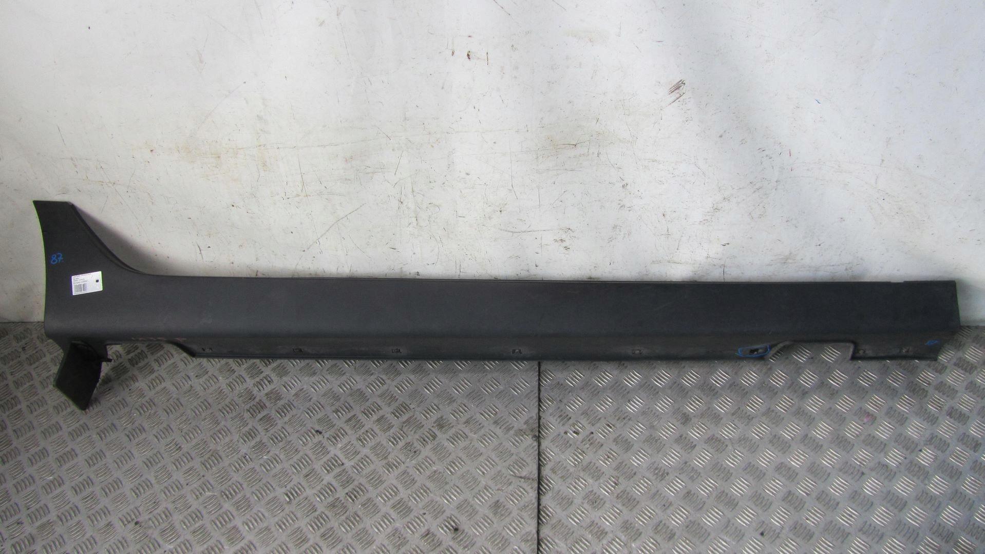 093/087 - HYUNDAI IX35 ПЕДАЛЬ ПОРОГА ПРАВАЯ 10-16