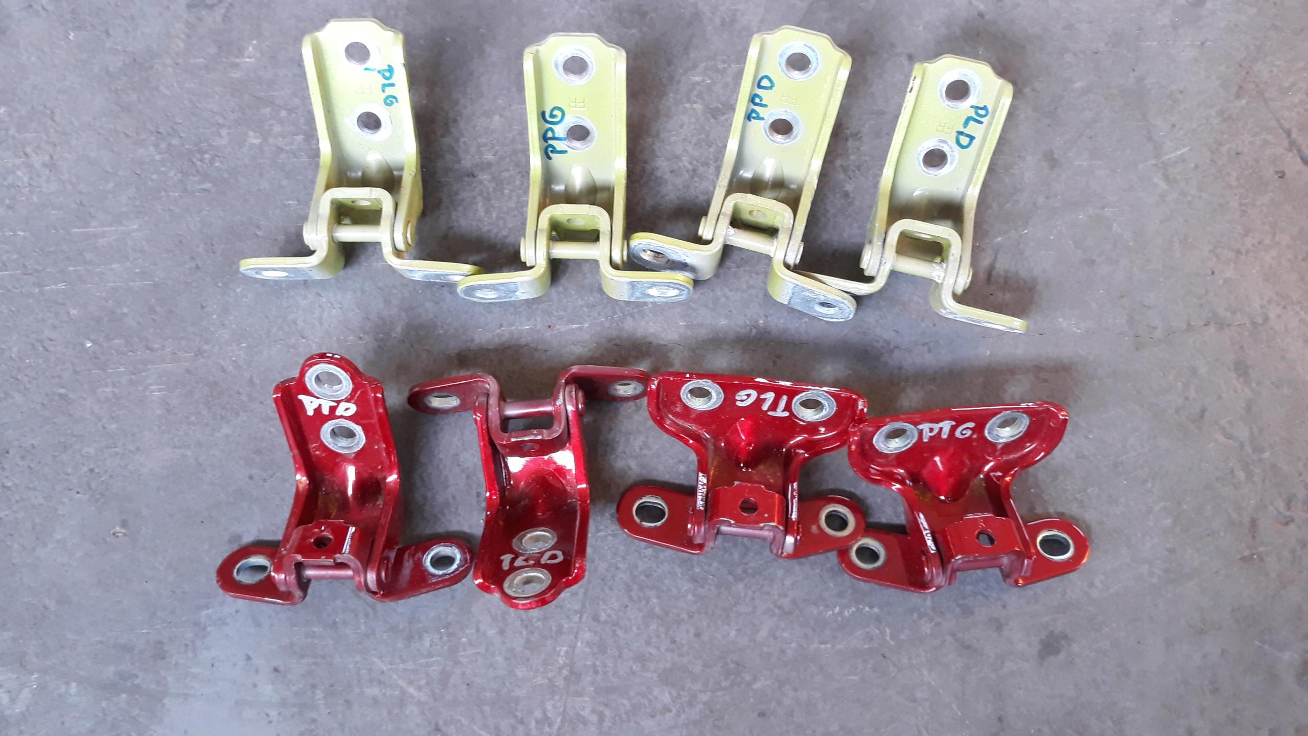 HYUNDAI KONA ПЕТЛИ ДВЕРНЫЕ ПЕТЛИ СВЕРХУ + СНИЗУ КОМПЛ