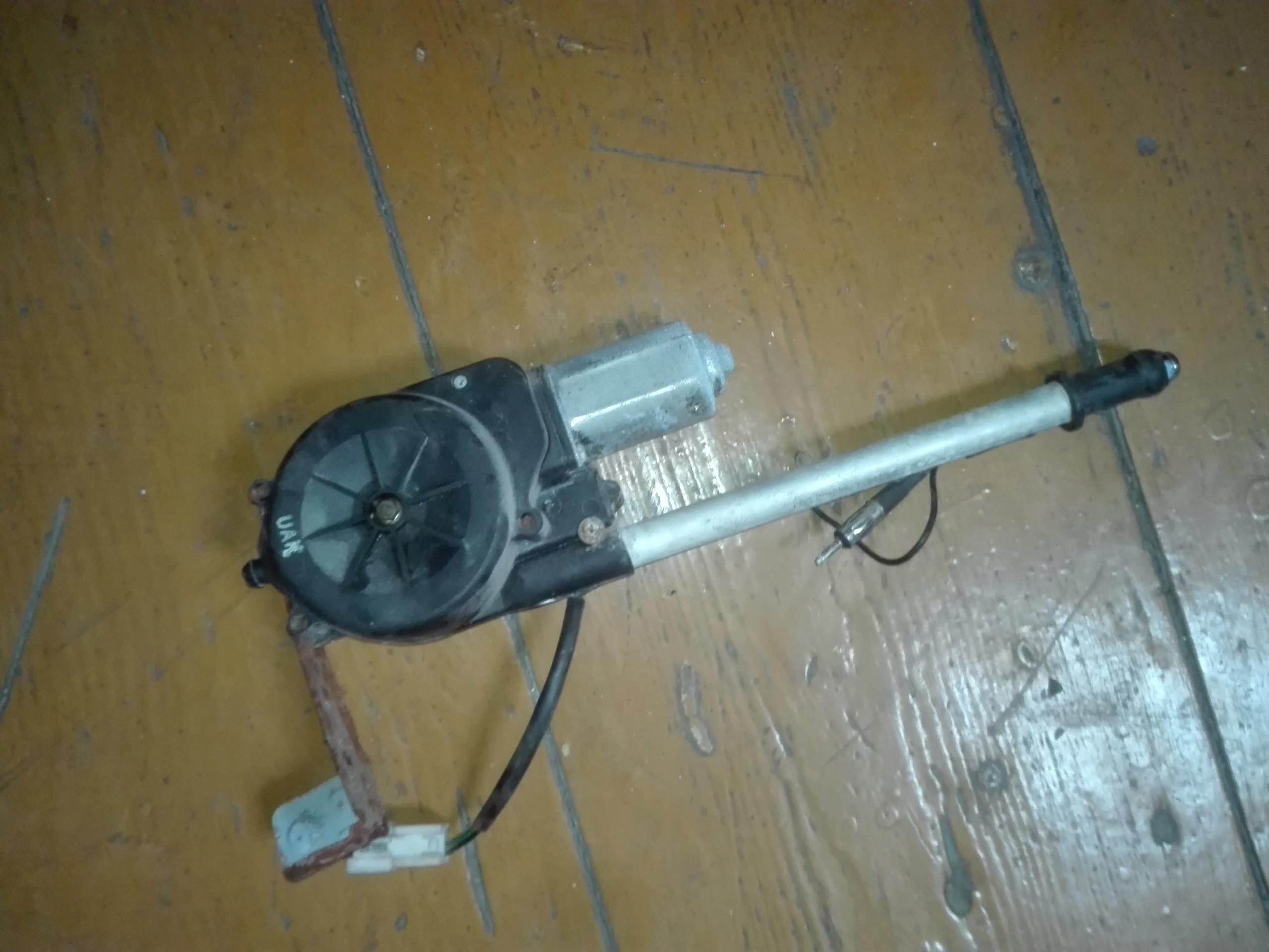 HYUNDAI SONATA IV АНТЕНА