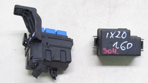 043/304 - HYUNDAI TUCSON II 1.7 БЛОК ЗАПОБІЖНИКІВ 15-18