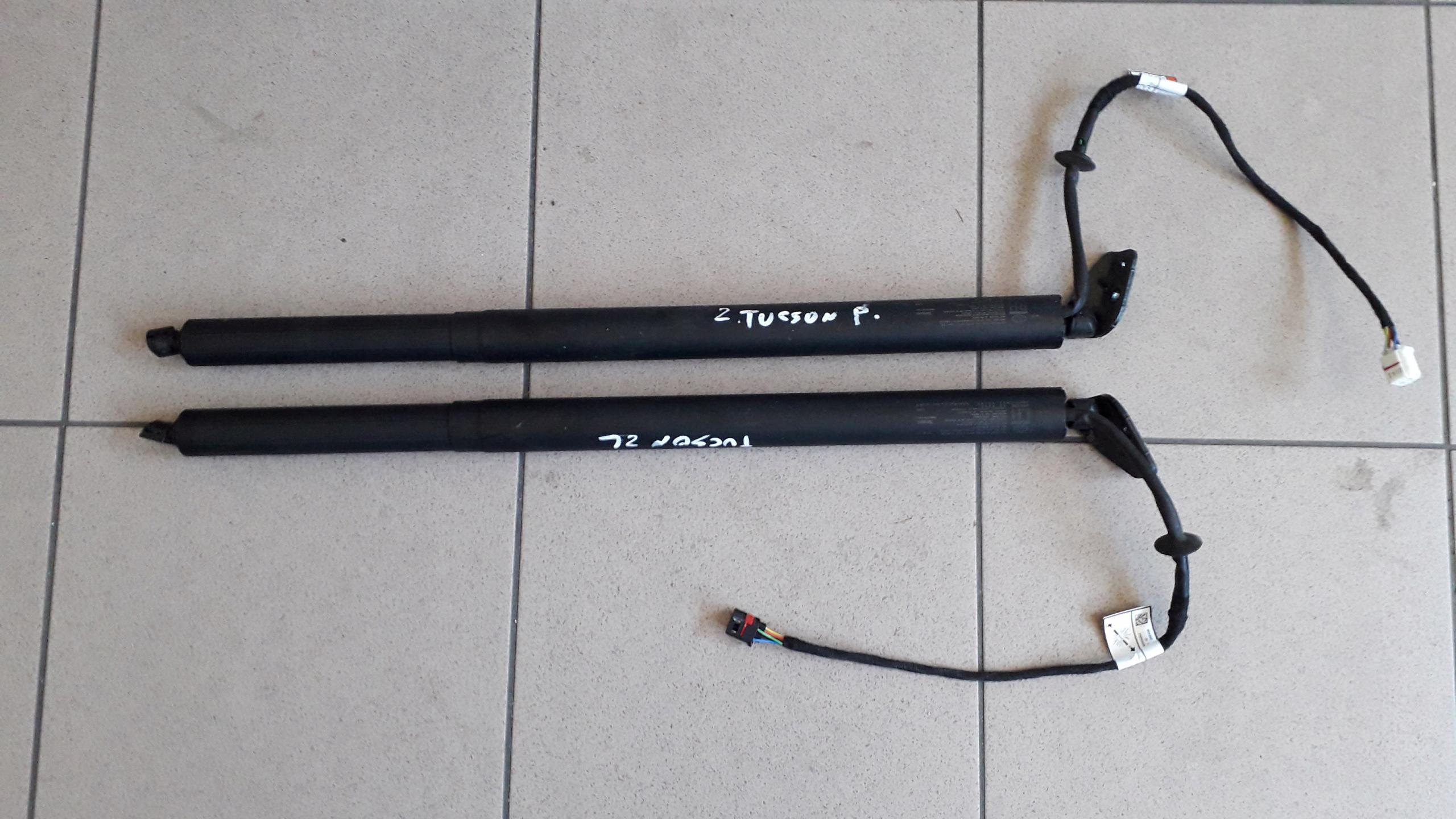 81770-D3100 81780-D3100 - HYUNDAI TUCSON II 2015-21 ПРИВІД ТЕЛЕСКОПІЧНІ ЗАСЛІНКИ