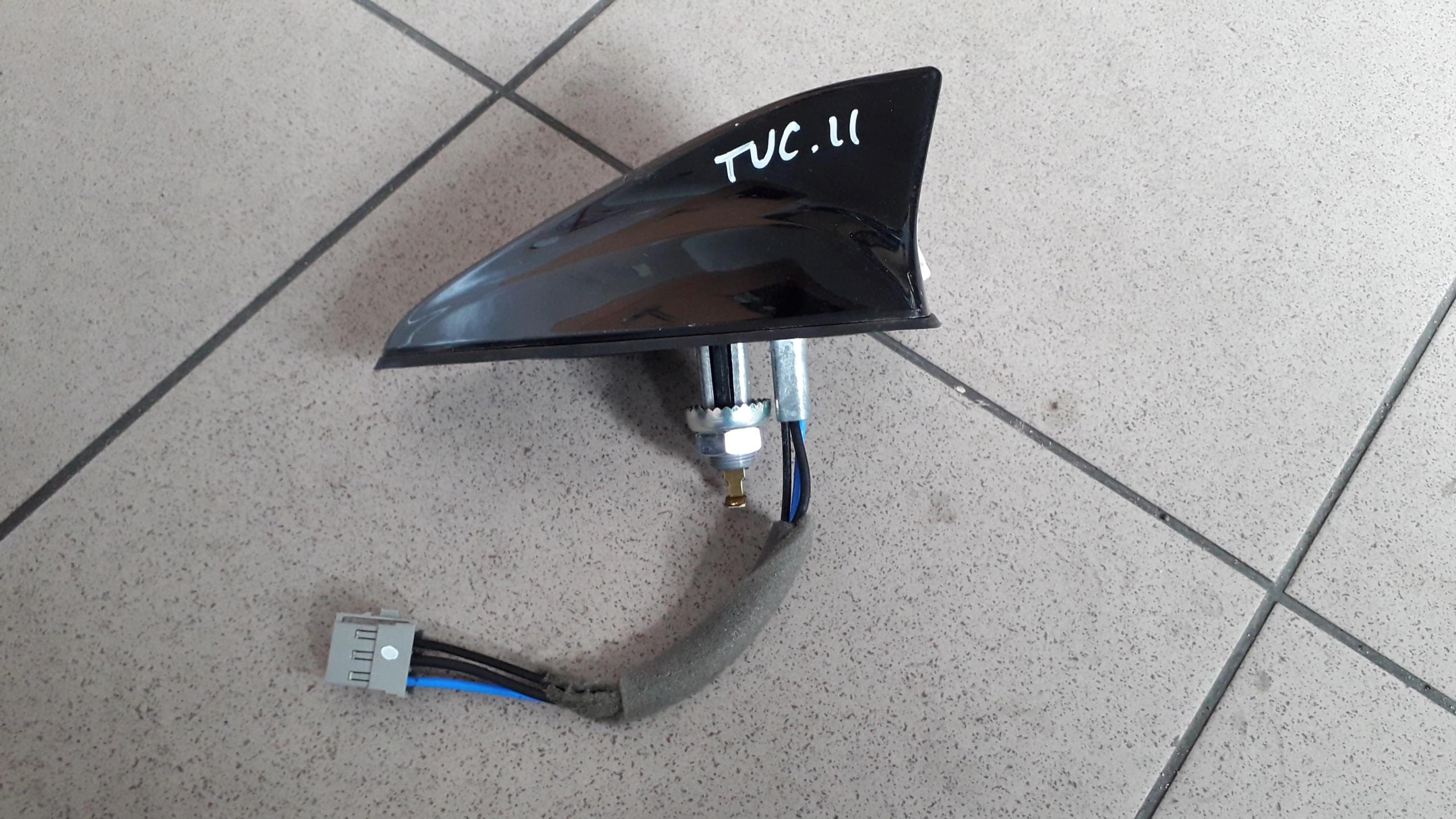 HYUNDAI TUCSON II 2015-АНТЕНА НА ДАХУ АКУЛА НАВІ