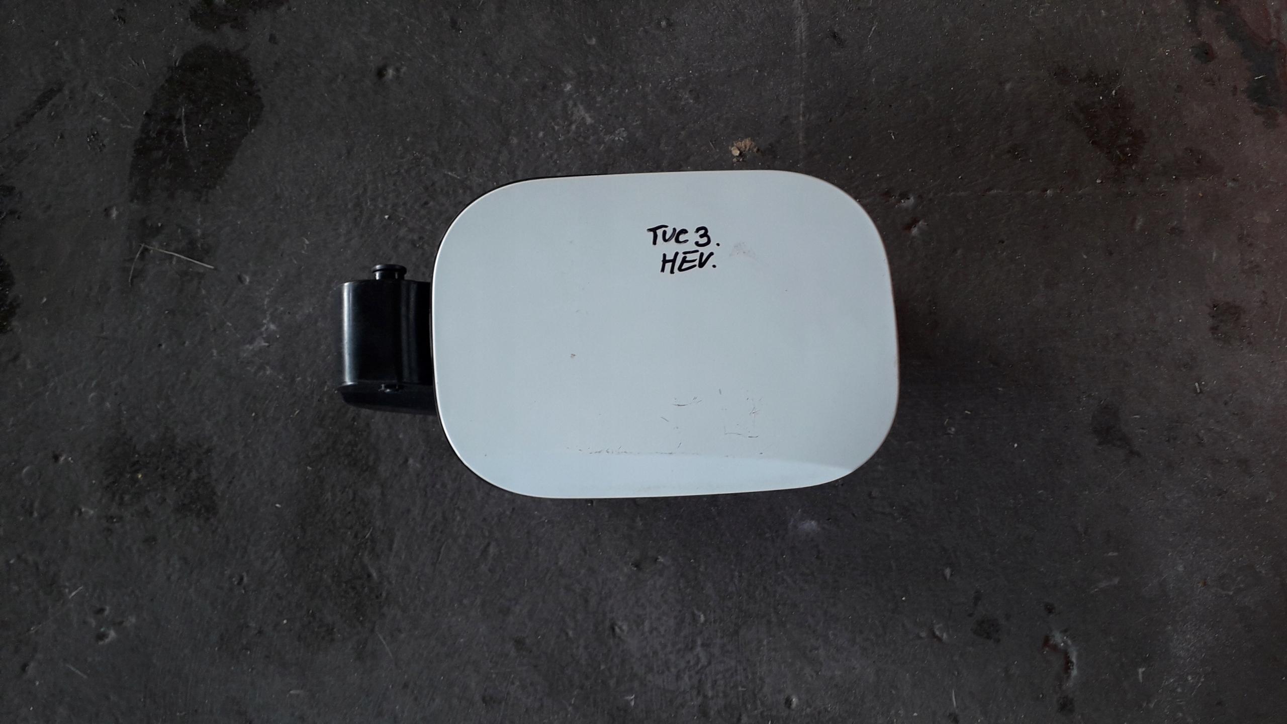 81596-N7000 81596N7000 - HYUNDAI TUCSON III IV 2020-23 КРЫШКА ТОПЛИВНОГО БАКА