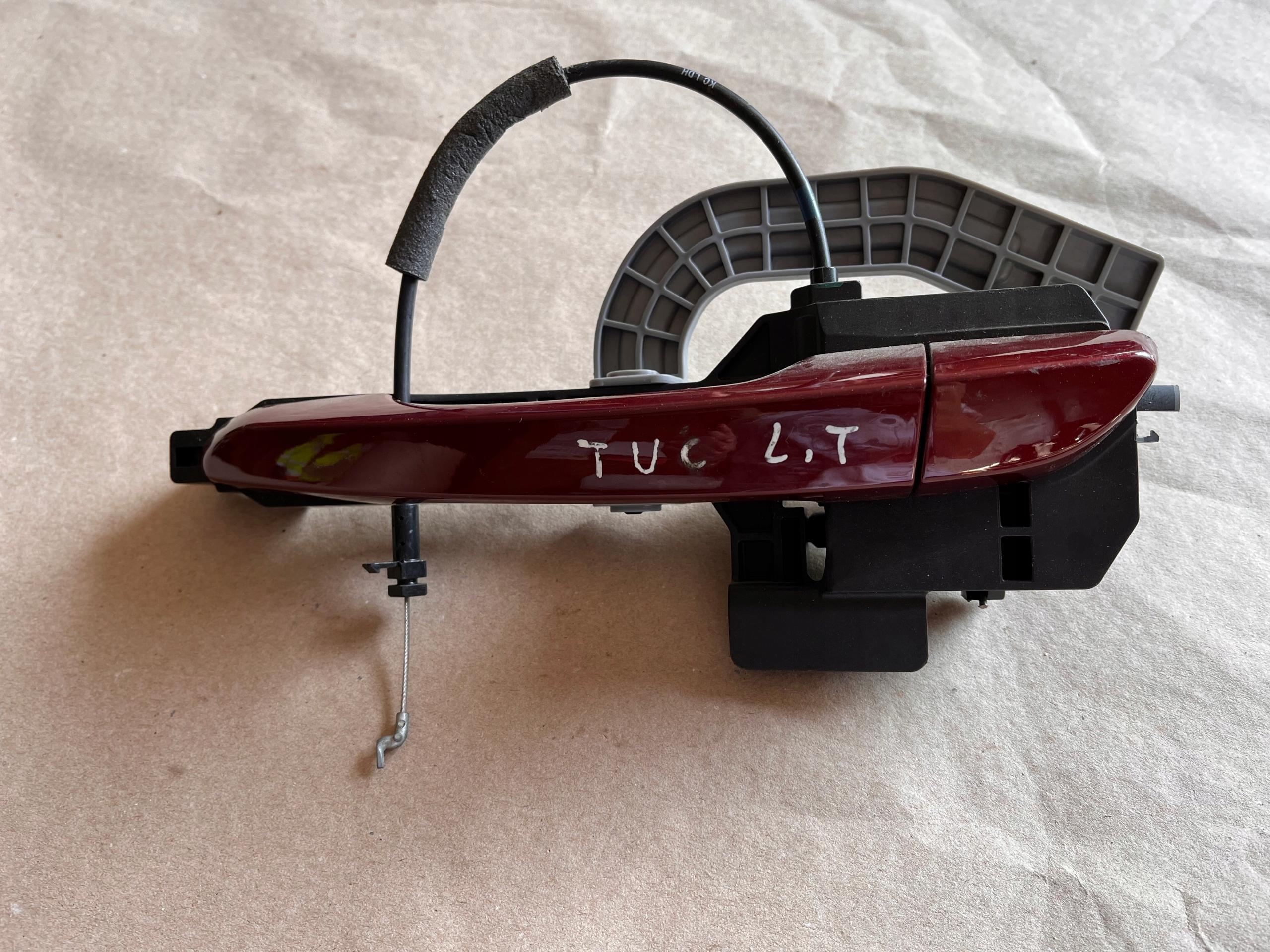 92150-03100 - РУЧКА ДВЕРИ HYUNDAI TUCSON III ЛЕВАЯ ЗАДНЯЯ