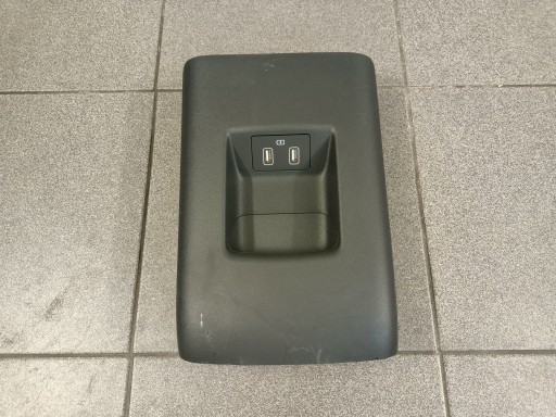 HYUNDAI TUCSON IV-РОЗ'ЄМ USB ПОРТ З РАМКОЮ КРИШКИ