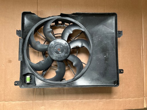 25380-3ZXXX - HYUNDAI i40 1.6 GDI 2.0 вентилятор радіатора