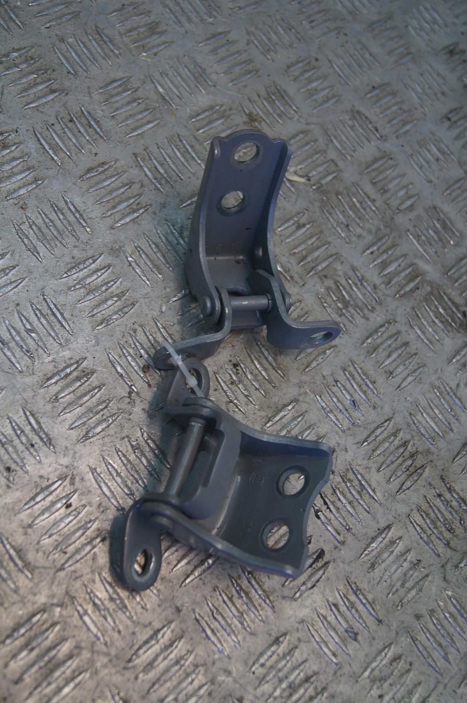 Honda CRV V петли дверная петля правая передняя +2019