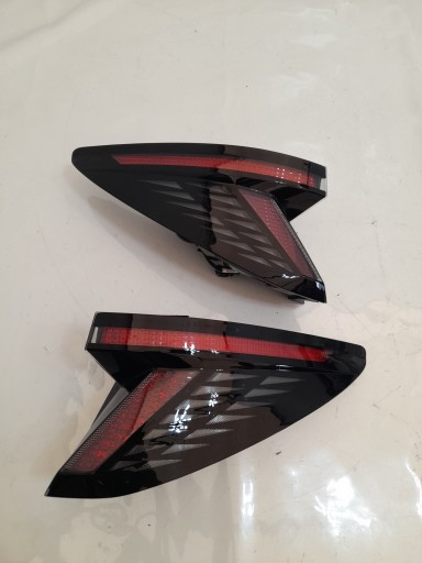 92402-CW100 - Hyundai tucson iv 21- ліва лампа права задня частина сша