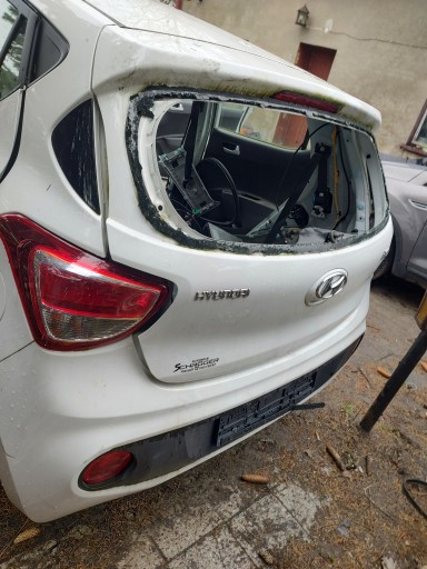 Hyundai i10 ii psw задня ванна