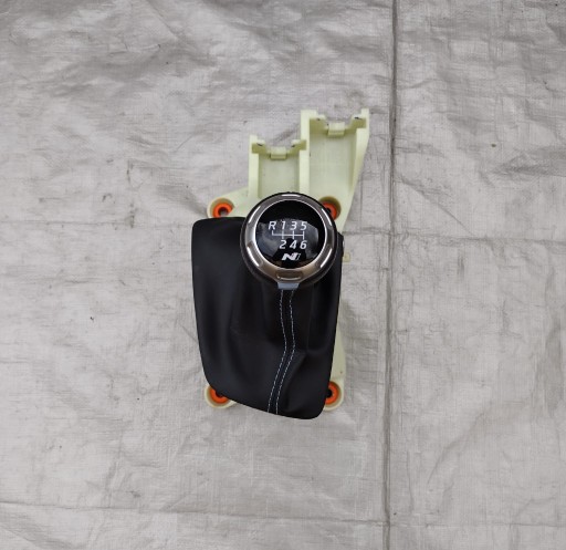 39815789041375 - Hyundai i20 III N сильфон ручка селектор угода!