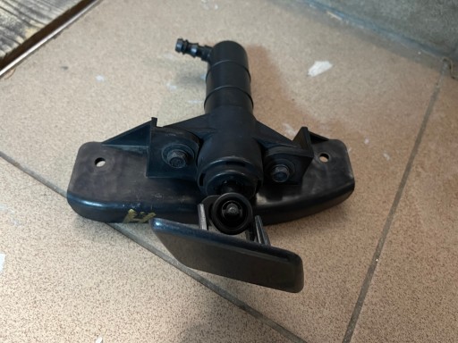 Hyundai i40 шайба лампы правый оригинал