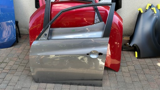 Hyundai ix20 kia venga ліві вхідні двері