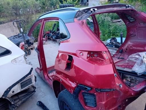 Hyundai Kona задняя с крышей, ремнем, ванной, крылом, четвертью