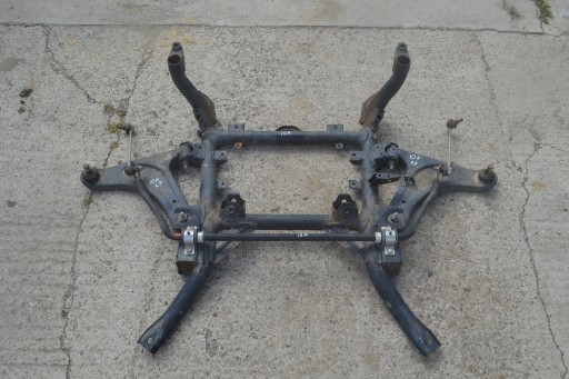 А у нього санки c-zero, передня балка