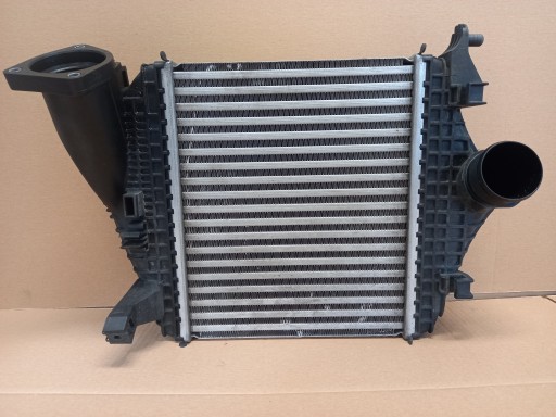 JD127100-7680 - ІНТЕРКУЛЕР ЛІВИЙ AUDI RSQ8 URUS 4M0145803BT