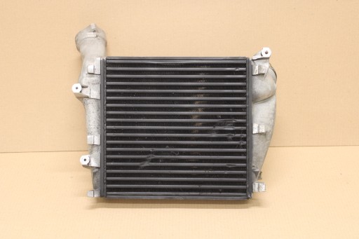 ИНТЕРКУЛЕР PORSCHE CAYENNE 7L5145804L