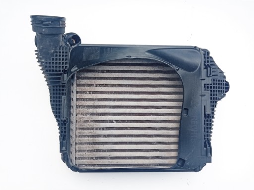 95B145804B - PORSCHE MACAN ИНТЕРКУЛЕР СПРАВА