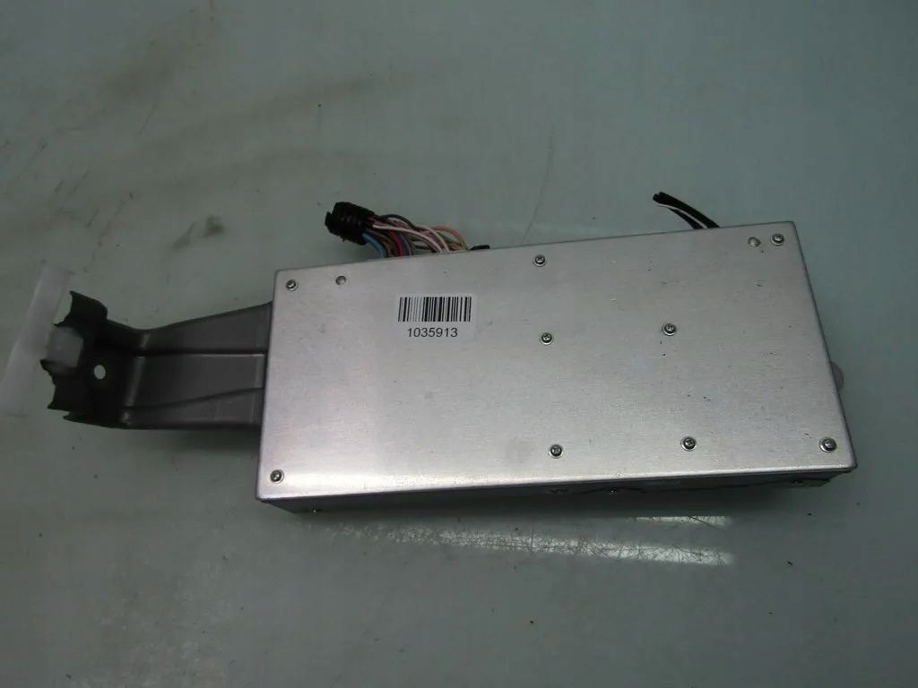 IS III 300H 14R УСИЛИТЕЛЬ РАДИО 86280-53190