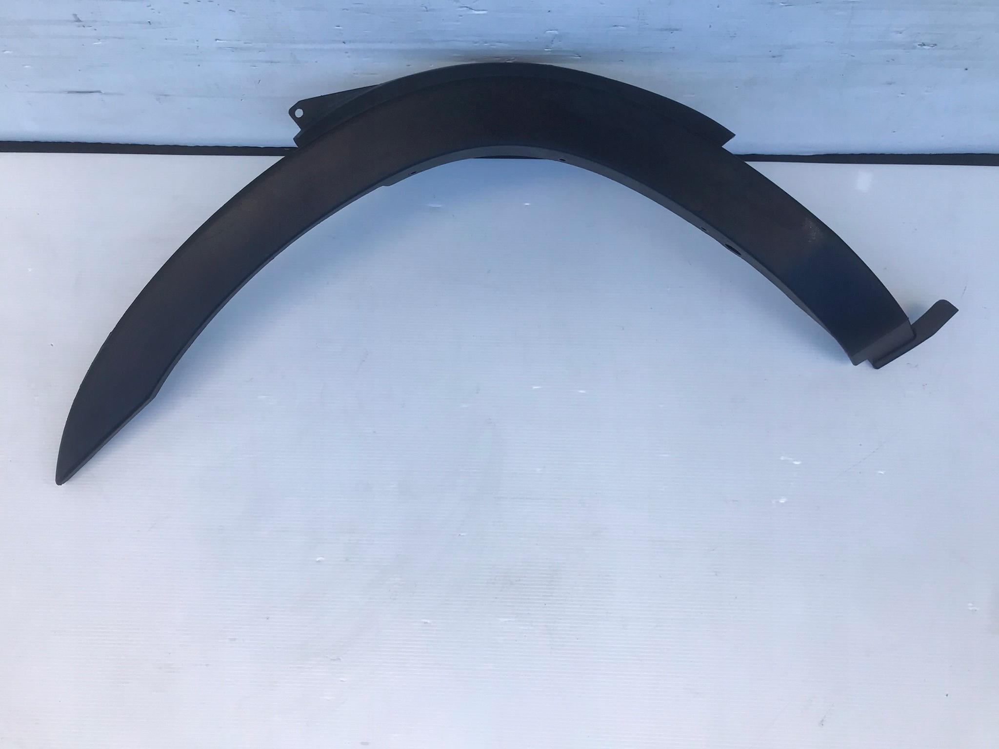 5801863938 - IVECO DAILY IV і VI обшивка крила ЛЕВА14-