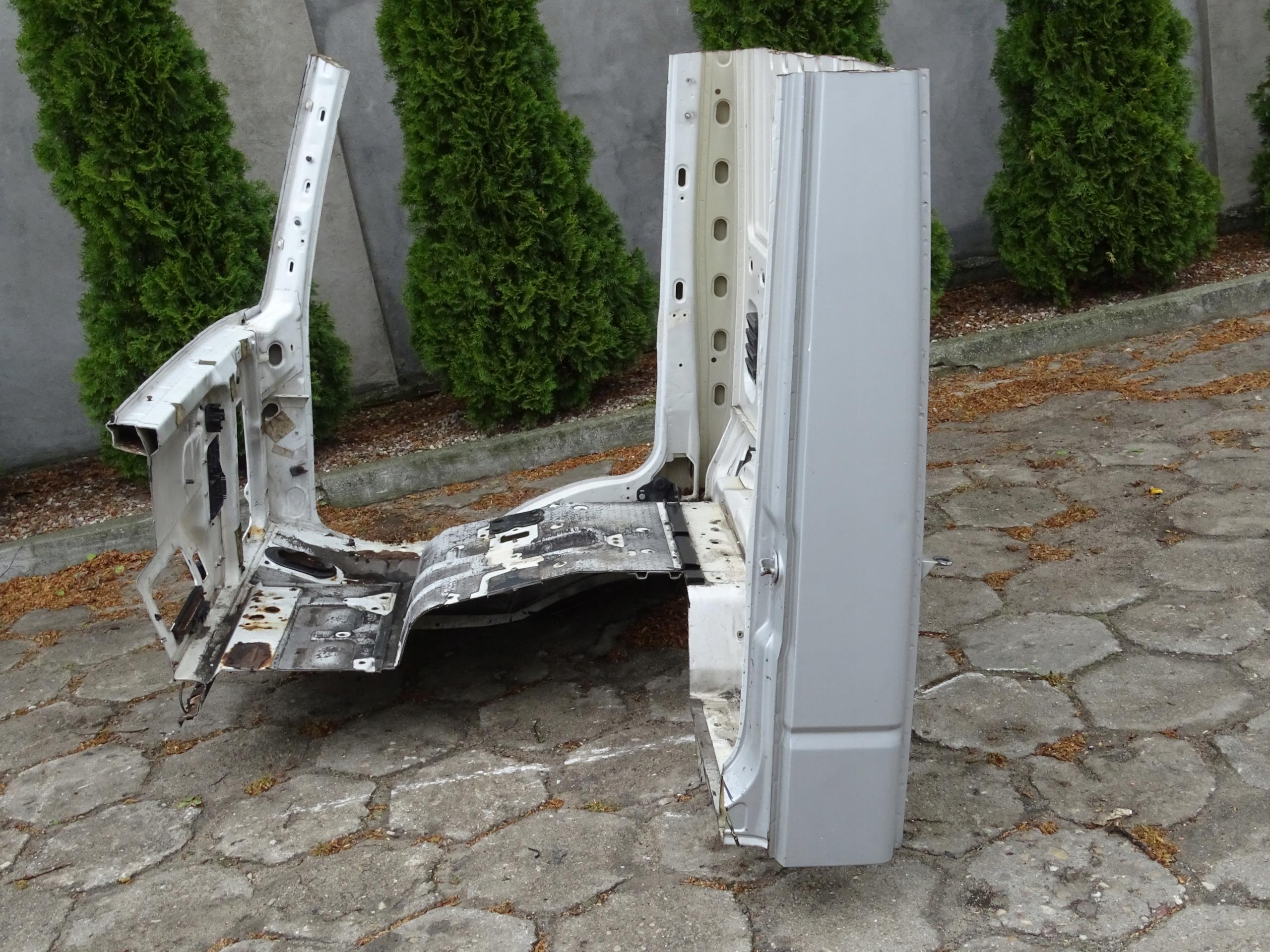 IVECO EUROCARGO III 08-15 ЧВЕРТЬ СТІЙКА ЛІВА ЗАДНЯ