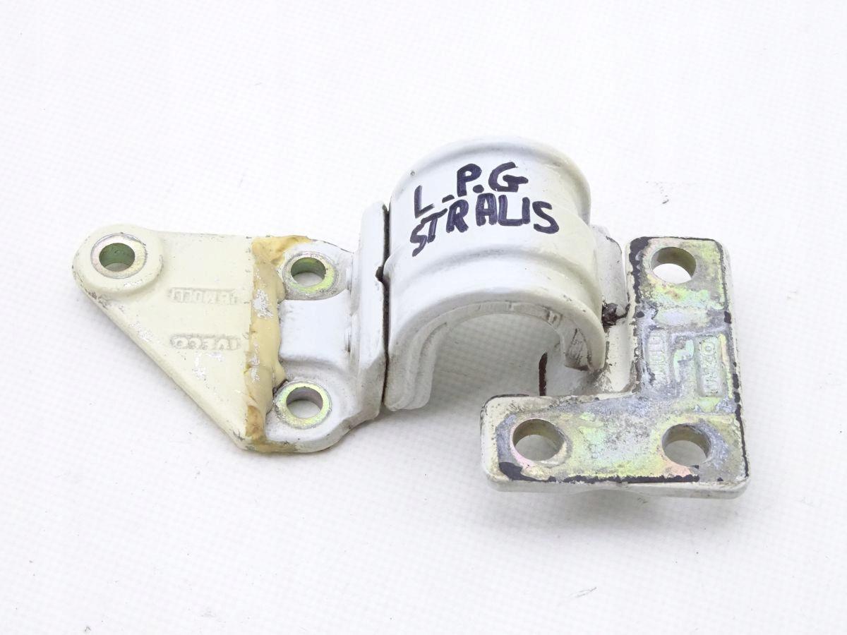 IVECO STRALIS E3 / 4 / 5 дверна петля ліве кріплення