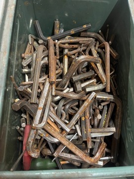 Шестигранні ключі з Німеччини понад 15 кг