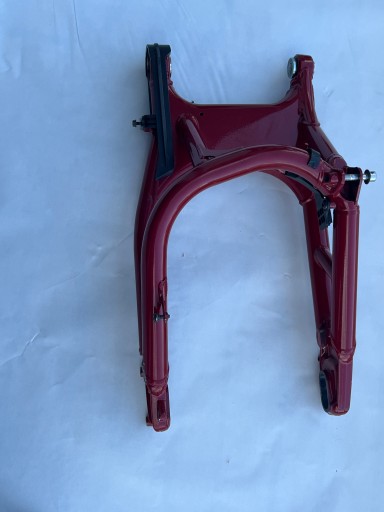 1024289-639 - Indian FTR 1200 2019 важіль керування задньою підвіскою ASM-SWINGARM, STEEL, IND RED