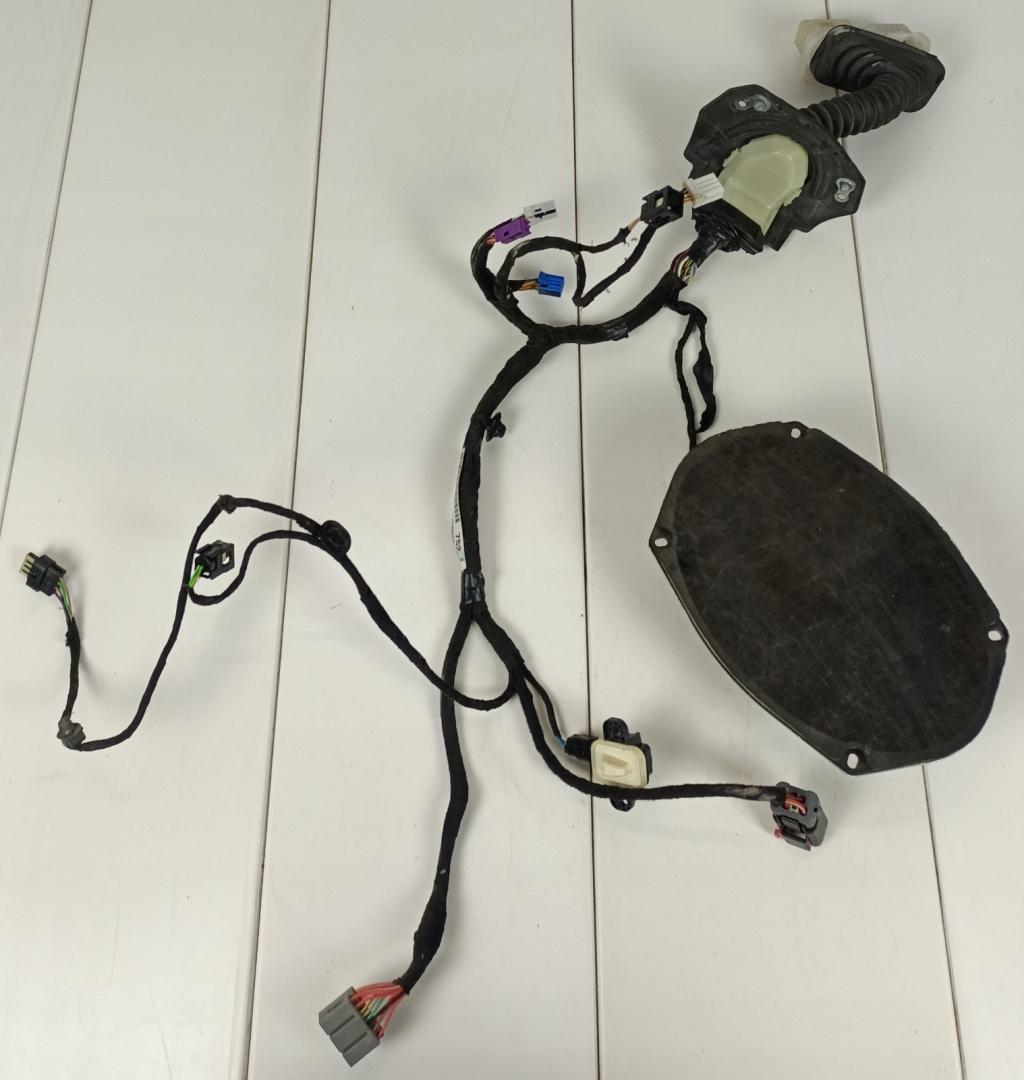 68136752AG 05064358AB - Установка передней левой двери Durango14+