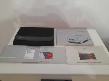 Книга мануалов в футляре на Mercedes E Class W210.