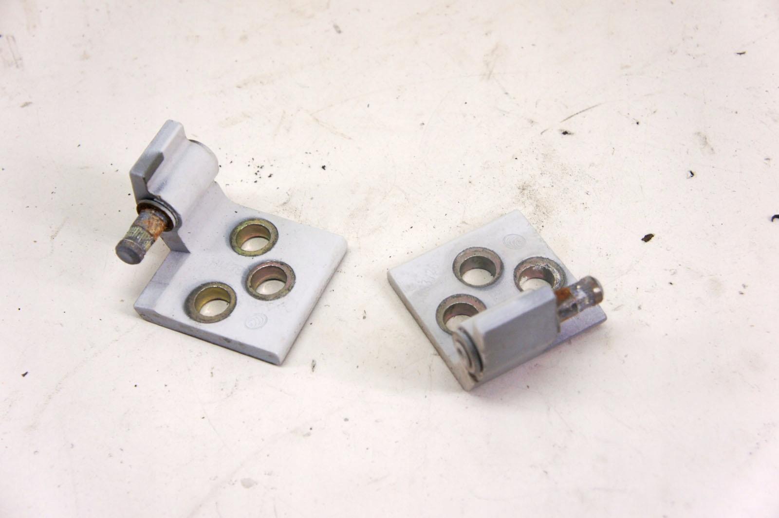 JE042 Mercedes Vito W447 дверные петли правая передняя