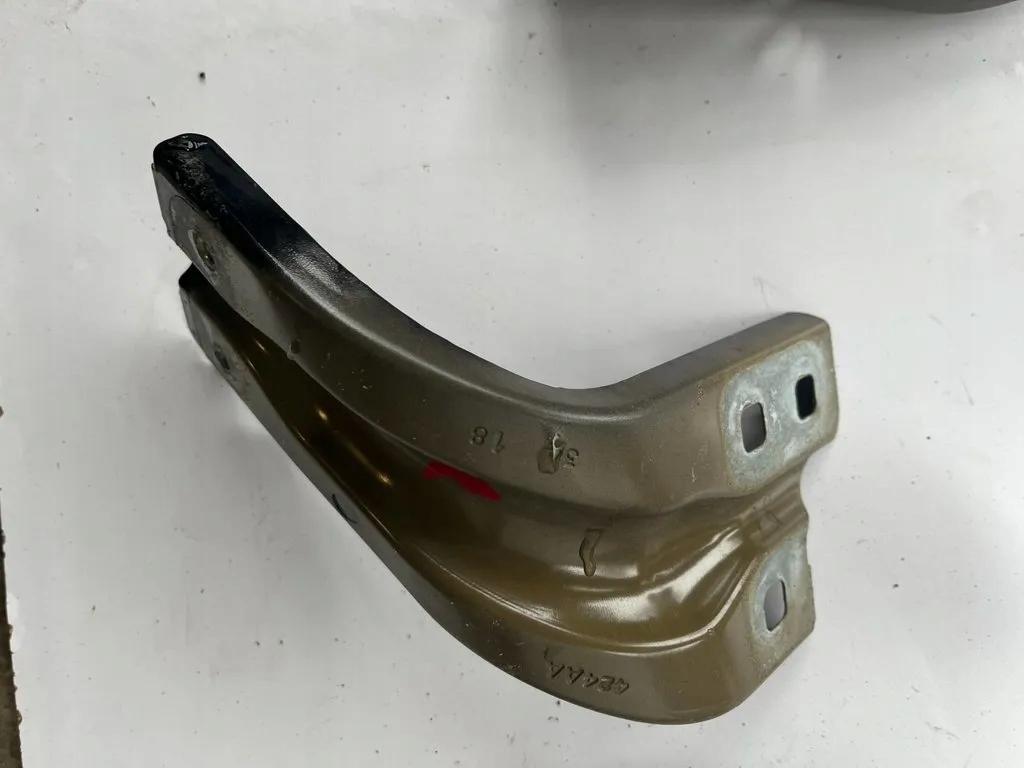 JEEP CHEROKEE KL LIFT КРІПЛЕННЯ КРИЛА ПРАВЕ 19R