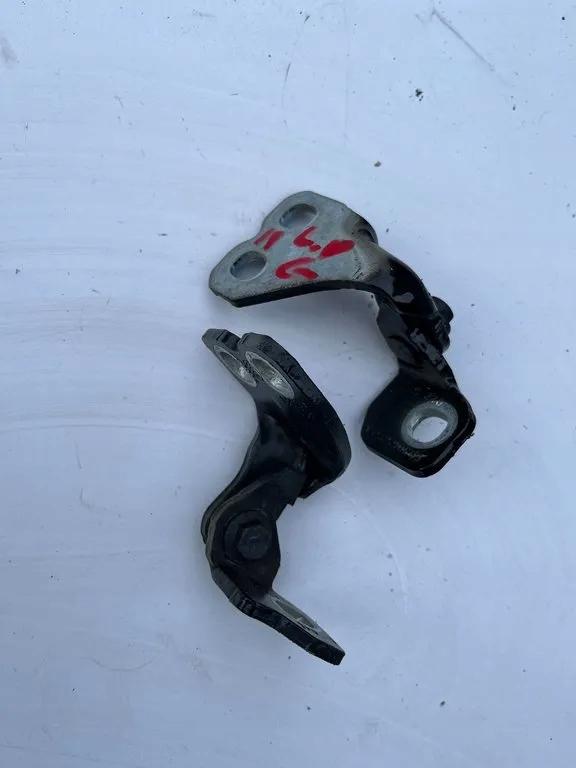 JEEP CHEROKEE KL LIFT ДВЕРНІ ПЕТЛІ ЛІВИЙ ПЕРЕДНІЙ 20R