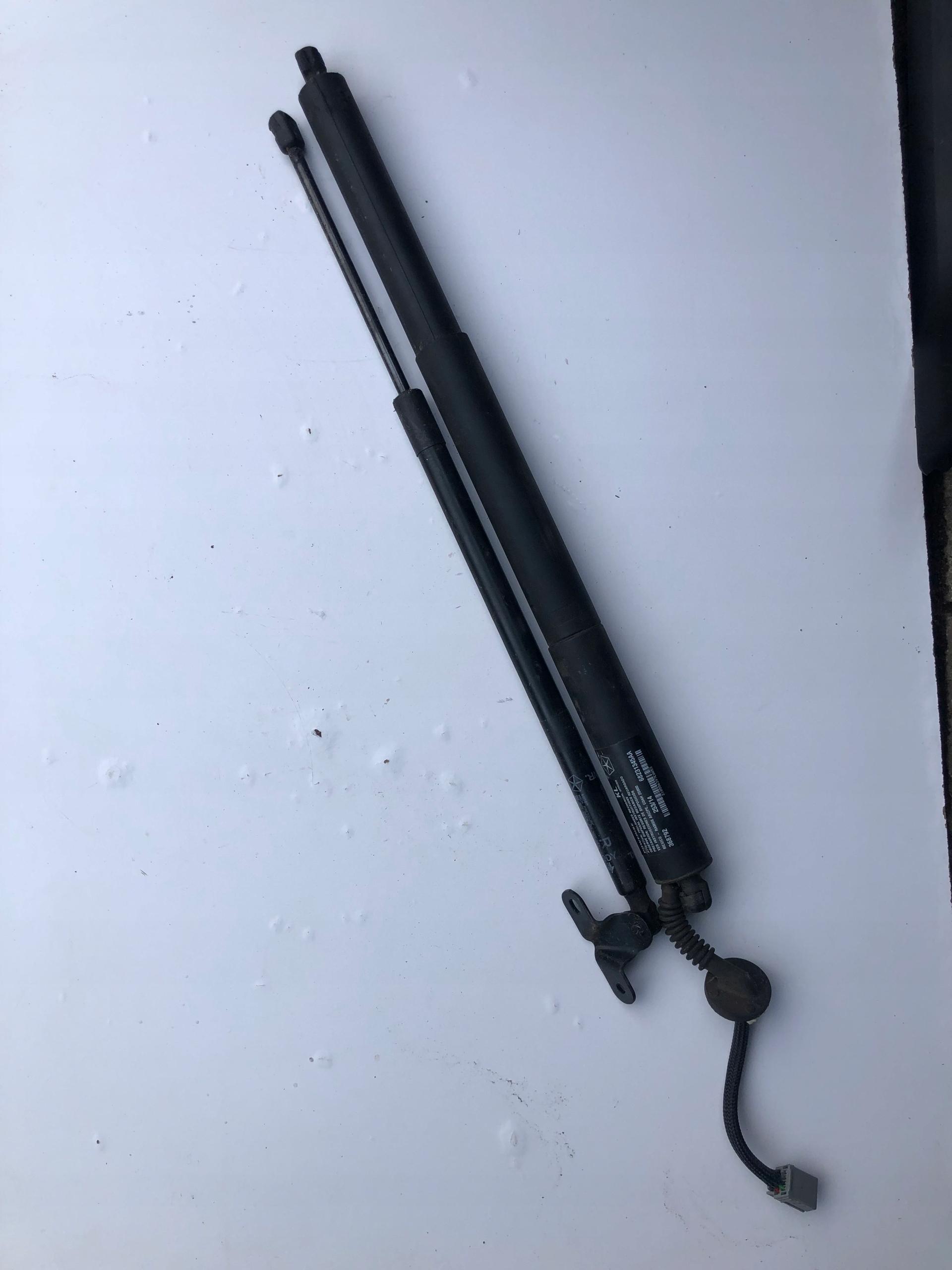 JEEP CHEROKEE KL ПРИВОДИ ТЕЛЕСКОПИ ЗАКРИЛКИ 2014-