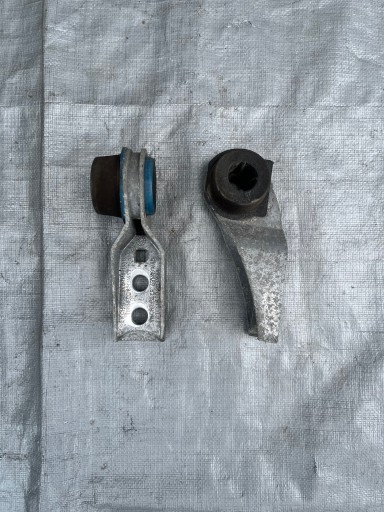 JEEP CHEROKEE LIFT KL ПОДВЕСКА КРЕПЛЕНИЕ ГЛУШИТЕЛЯ