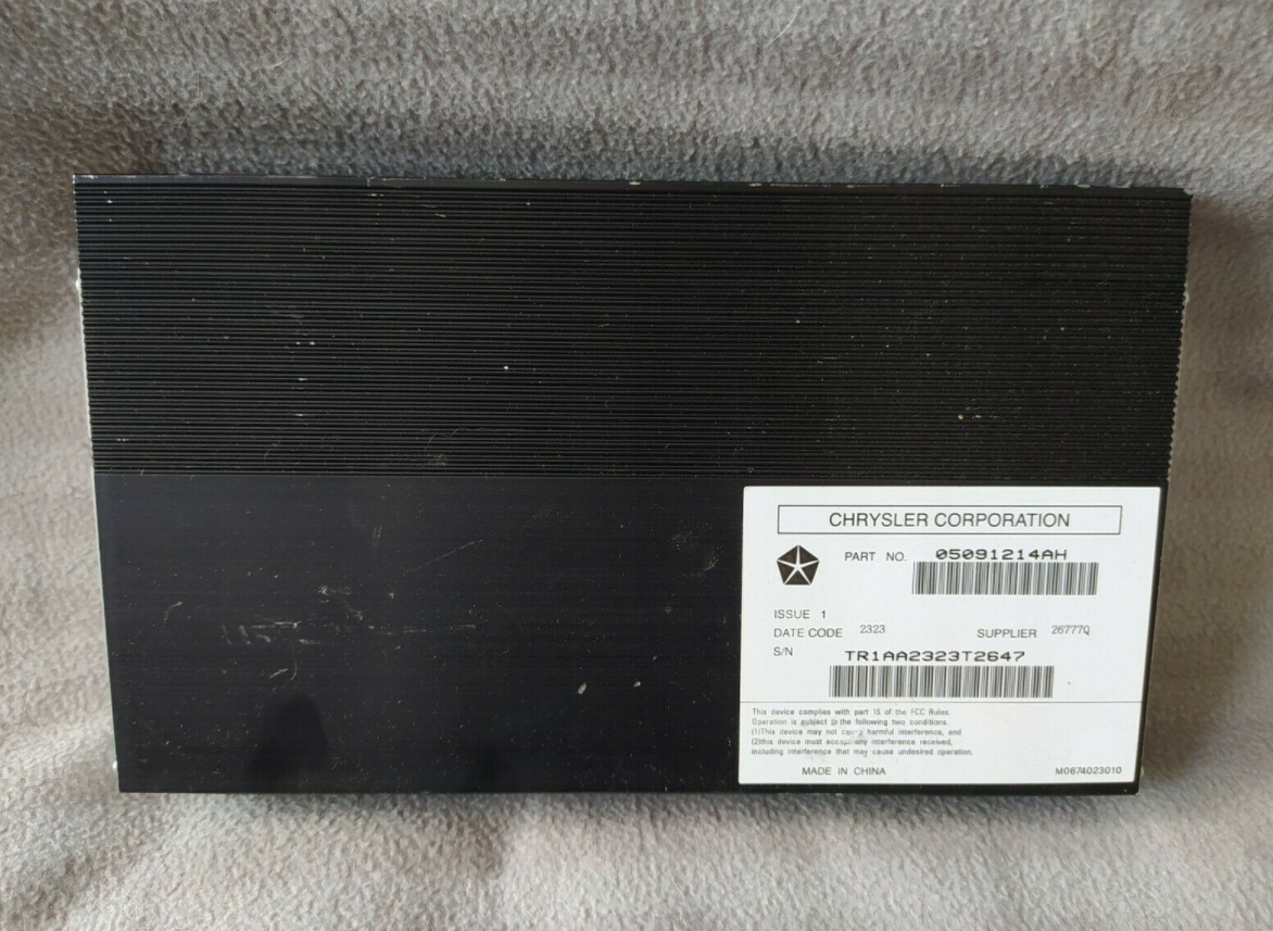 JEEP GRAND CHEROKEE 05091214AH УСИЛИТЕЛЬ