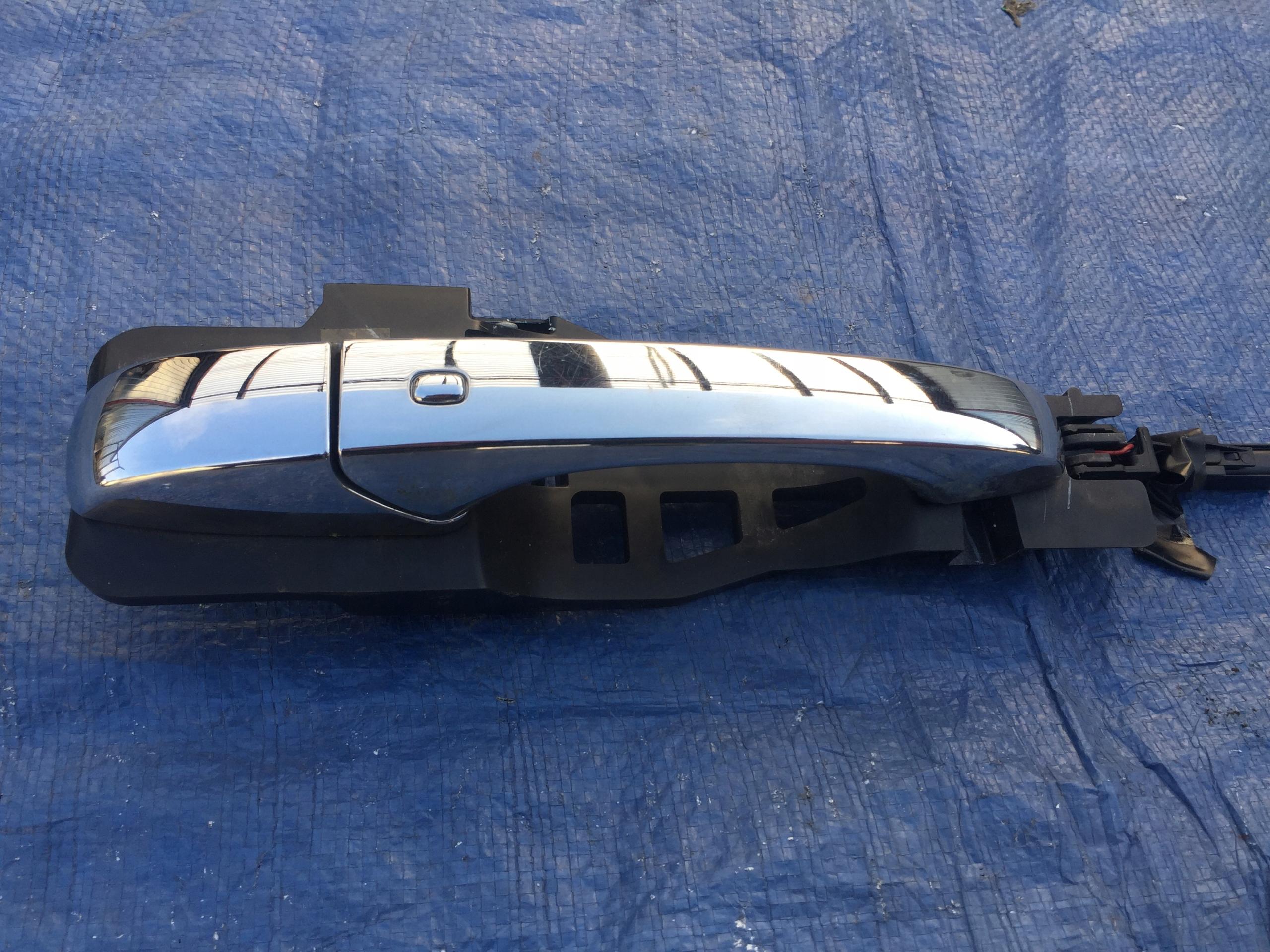 JEEP GRAND CHEROKEE WK2 13 14 15 ДВЕРНАЯ РУЧКА