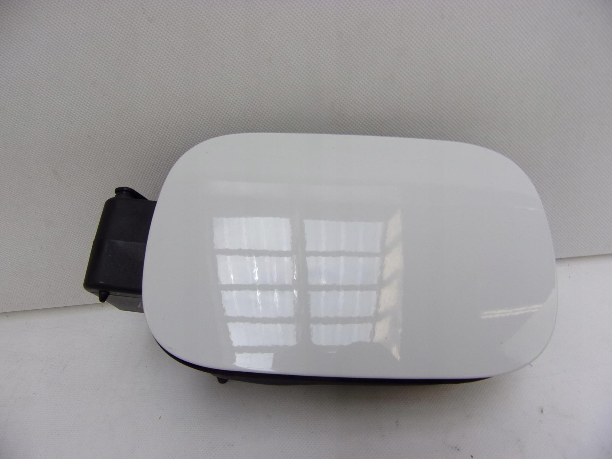 JEEP GRAND CHEROKEE WK2 КРЫШКА ТОПЛИВНОГО БАКА