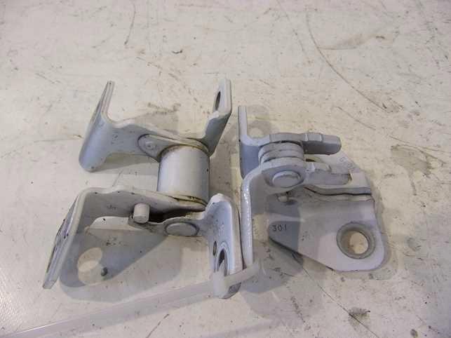 JEEP GRAND CHEROKEE WK2 ПЕТЛИ ПЕРЕДНЕЙ ПРАВОЙ ДВЕРИ