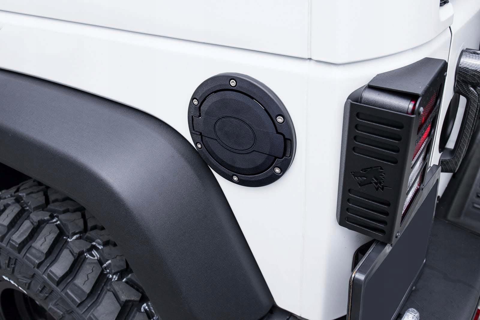 5905226035612 - JEEP WRANGLER JK 2007-2018 КРЫШКА ТОПЛИВНОГО БАКА