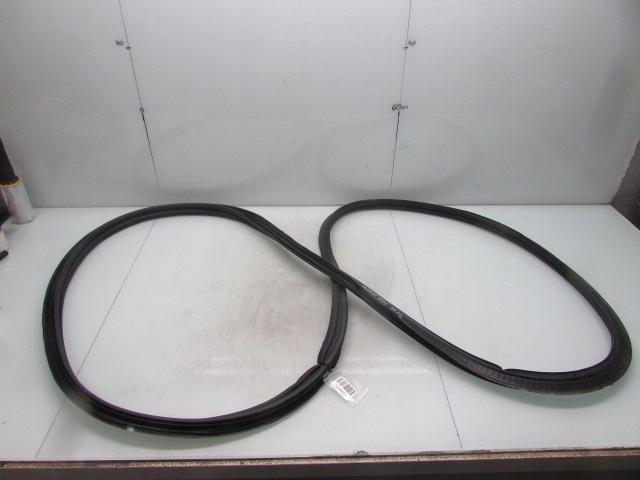 Juke II F16 20R прокладка крышки багажного отсека задн.