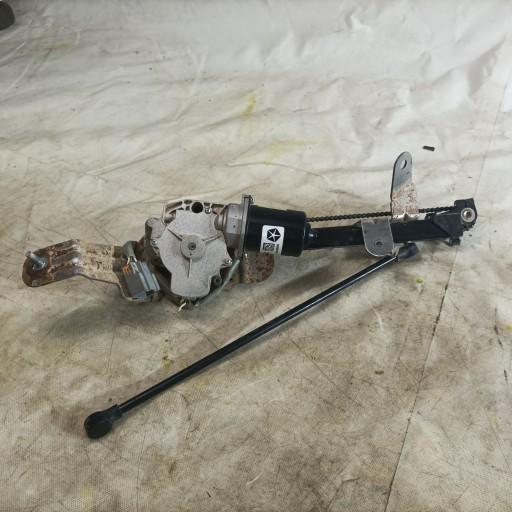 68250076AD - Jeep Compass 17-привід багажника США