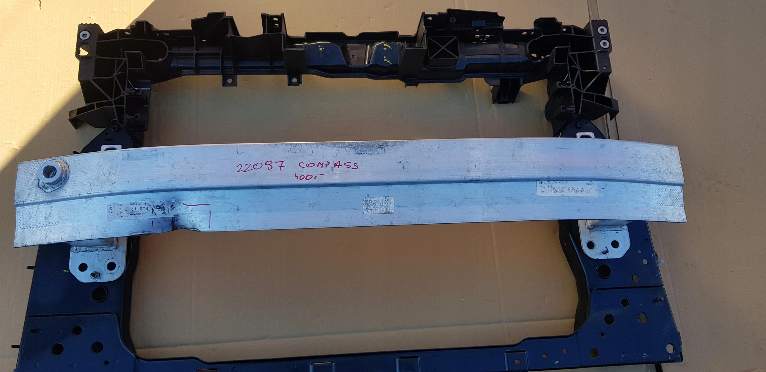 Jeep Compass передній бампер.2016-2021.MOPAR