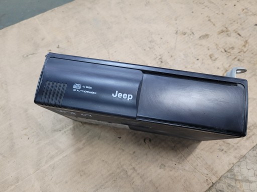 56038579ac - Jeep Grand Cherokee WJ 99-04 CD-чейнджер