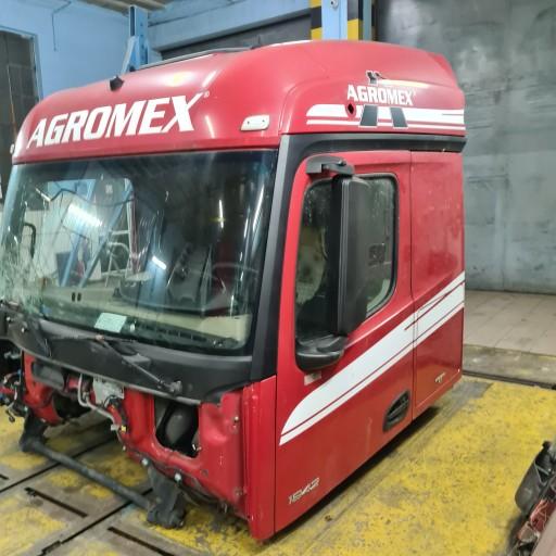 КАБИНА БОКОВАЯ КРЫША ГЛОБУС ЧЕТВЕРТЬ СТОЛБ ACTROS MP 4