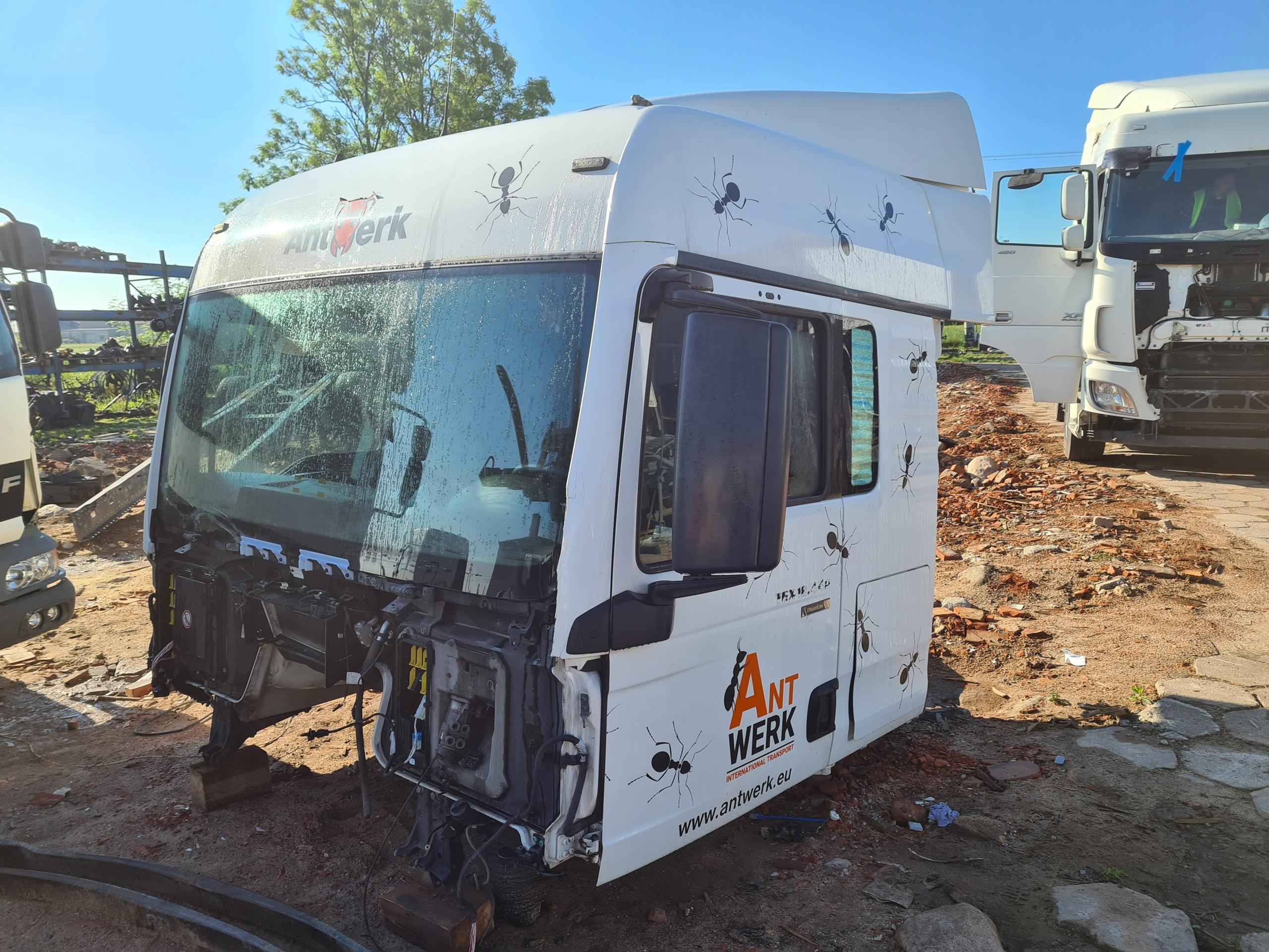 52444,4,4 - КАБИНА В КОМПЛЕКТЕ MAN TGX EURO 6 XLX