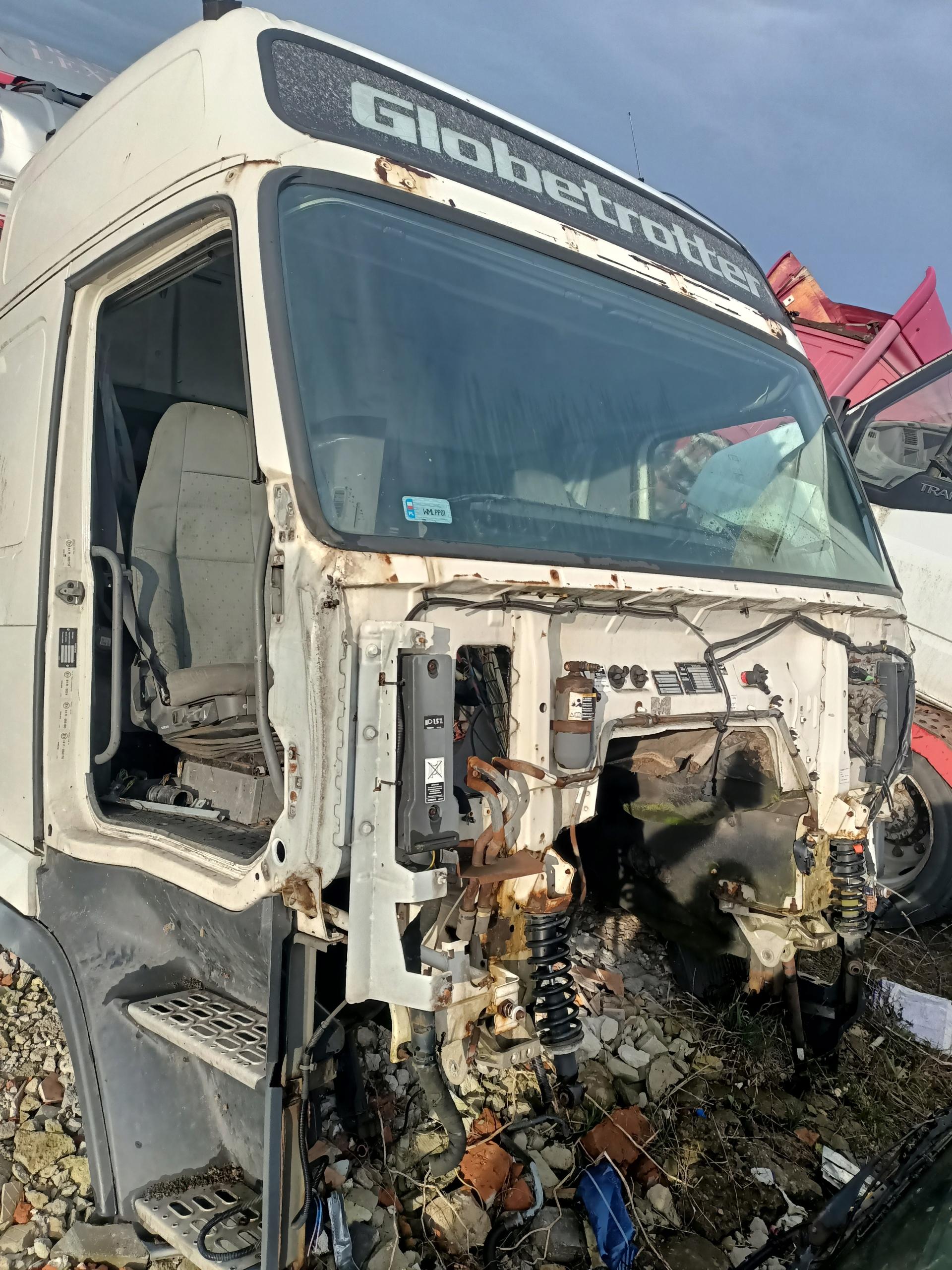 КАБИНА VOLVO FH 13 FH13