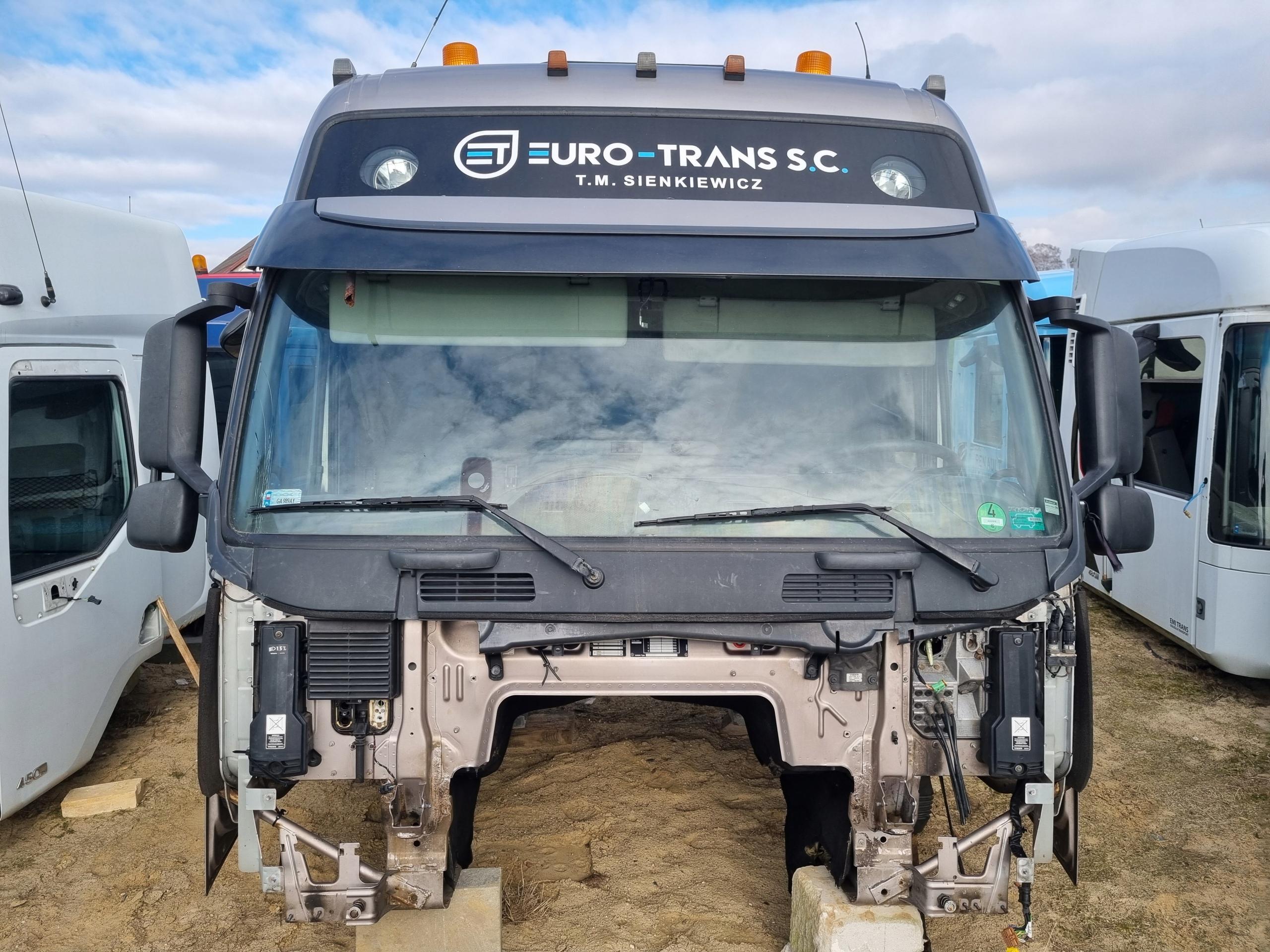 КАБИНА VOLVO FH 13 LIFT XL 2010