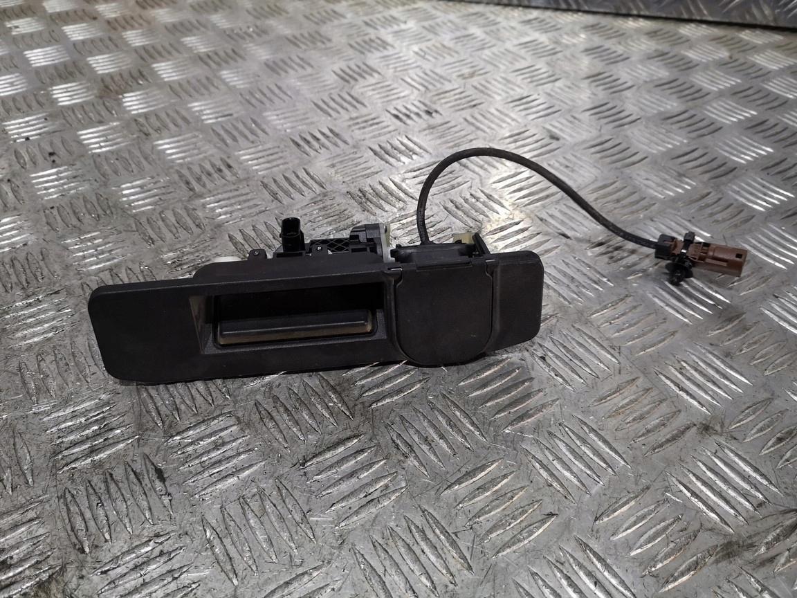 Камера заднего вида дверная ручка A1667500693 W156 W166